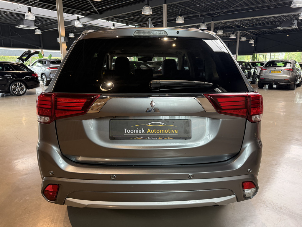 Mitsubishi Outlander 2.0 PHEV instyle 55028764-3.jpg | Tooniek Automotive