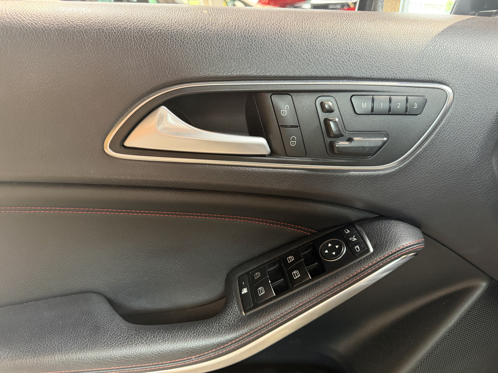 Mercedes-Benz A-Klasse 250 Sport Ambition 55972673-7.jpg | Tooniek Automotive