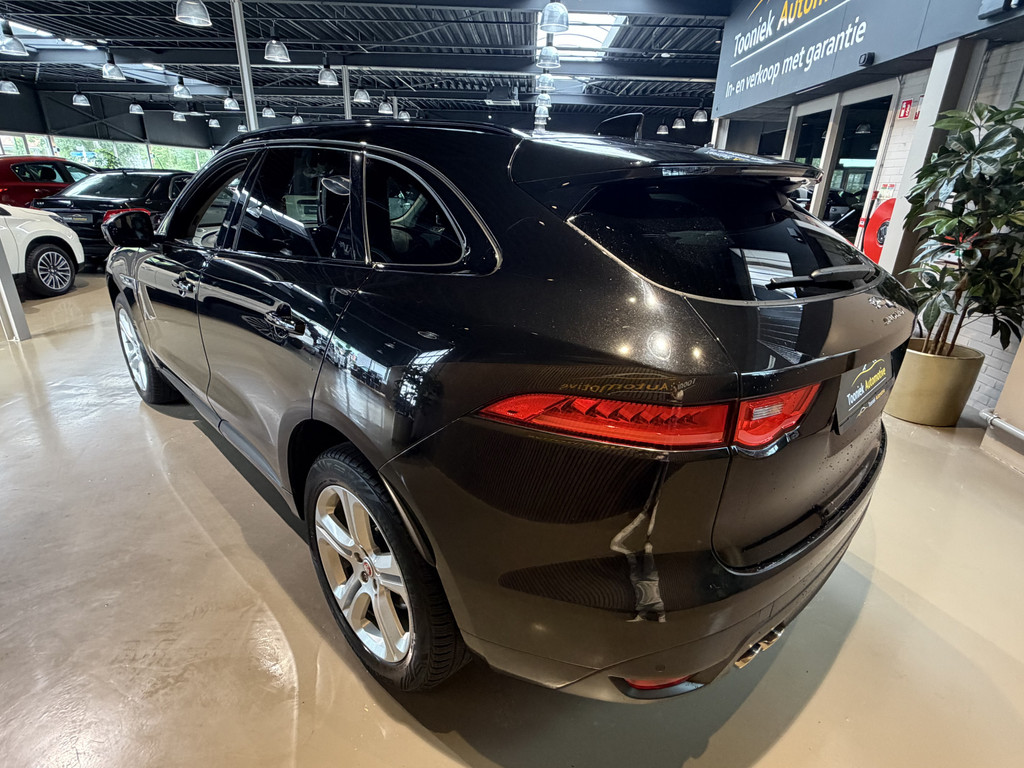 Jaguar F-PACE 2.0 Portfolio AWD 20d 55973232-4.jpg | Tooniek Automotive