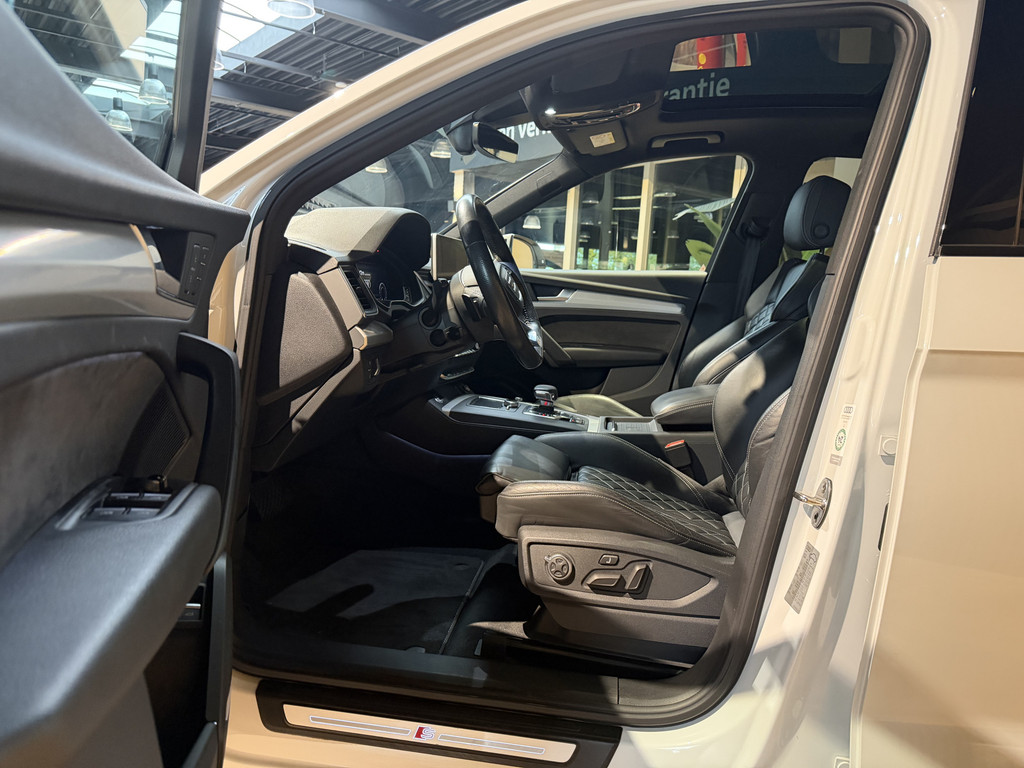 Audi Q5 55 TFSI e quattro Competition 57391164-7.jpg | Tooniek Automotive